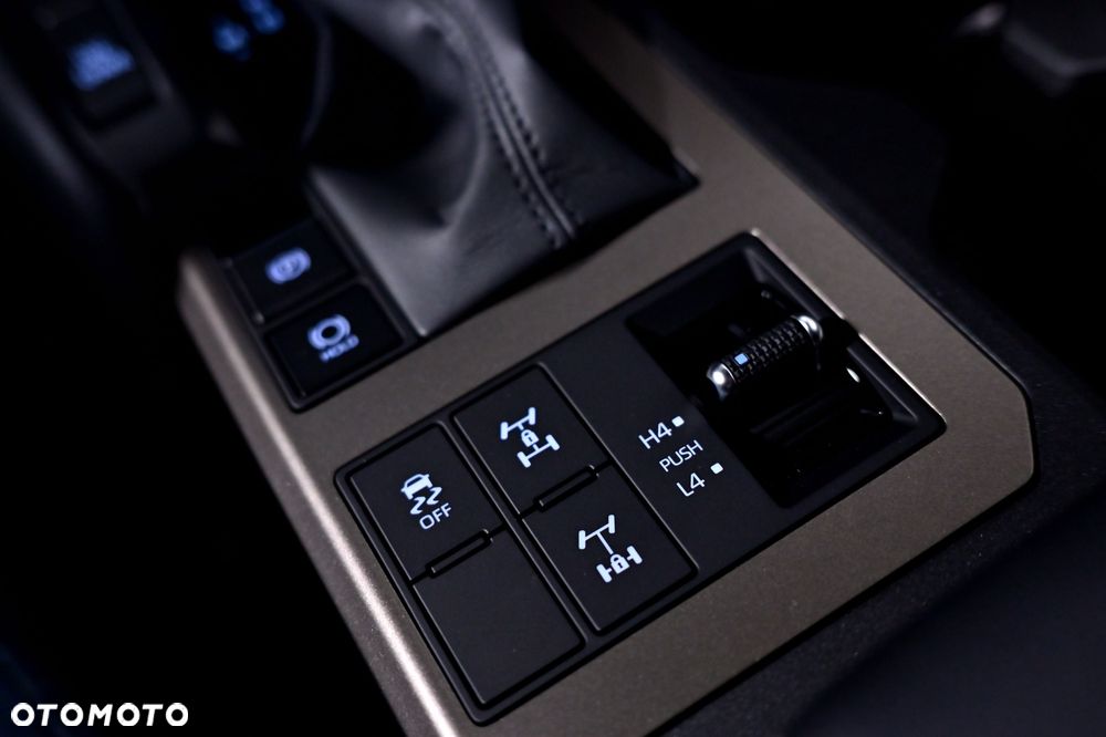 Toyota Land Cruiser LC 2.8 D-4D Executive - 28