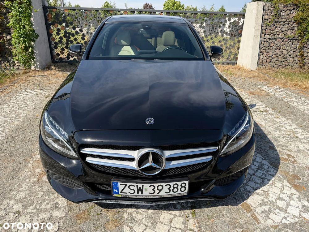 Mercedes-Benz Klasa C 300 9G-TRONIC - 14