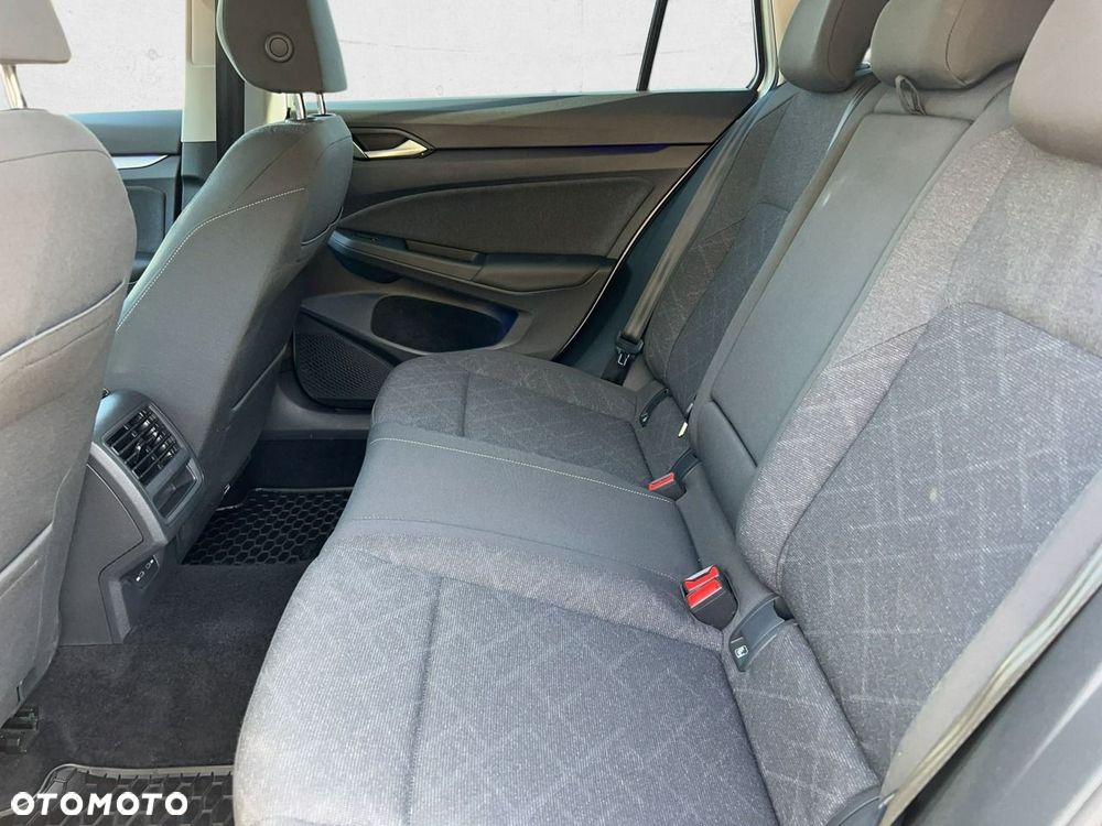 Volkswagen Golf - 22