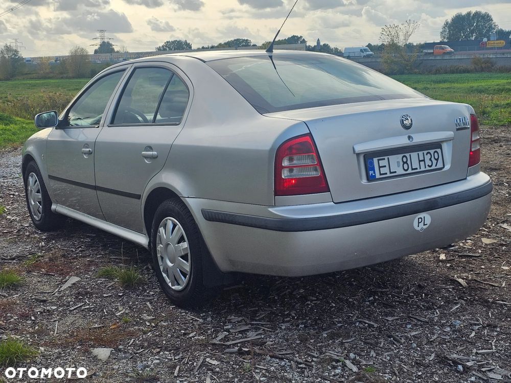 Skoda Octavia 2001 photo 4