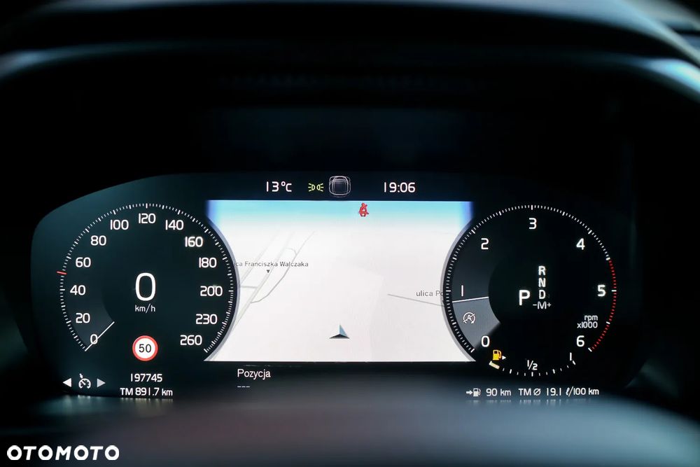 Volvo XC 40 D4 AWD Geartronic R-Design - 29