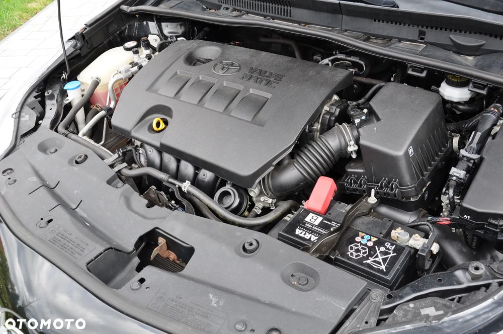 Toyota Avensis Touring Sports 1.8 Edition S+ - 41