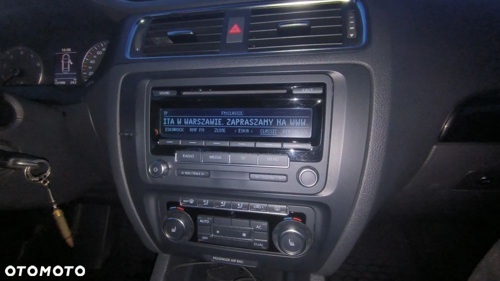 Volkswagen Jetta 1.4 TSI Comfortline - 24