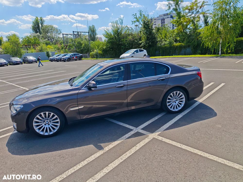 BMW Seria 7 730d - 25