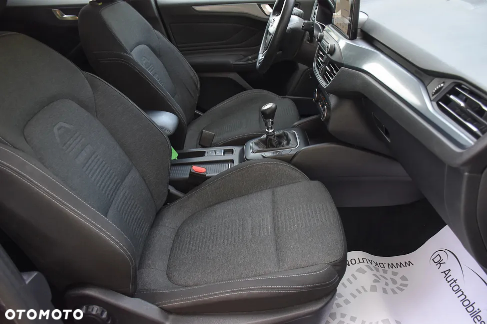 Ford Focus Turnier 1.5 EcoBoost Start-Stopp-System ACTIVE - 24