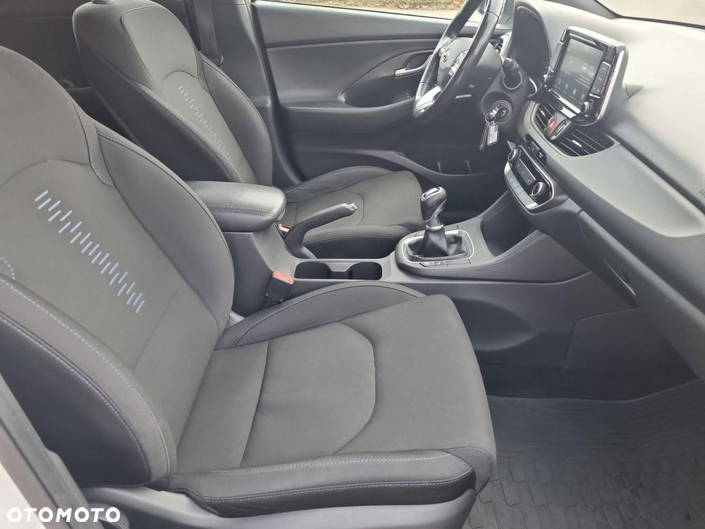 Hyundai i30 1.0 T-GDI GO - 10