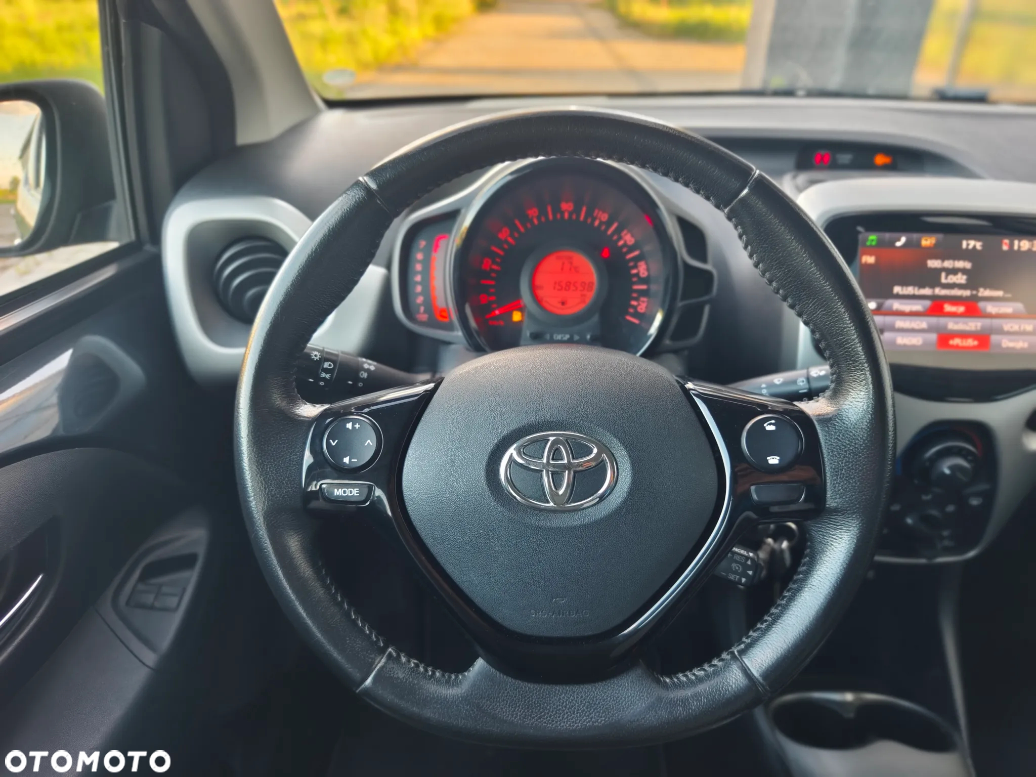 Toyota Aygo 1.0 VVT-i JBL Edition - 11