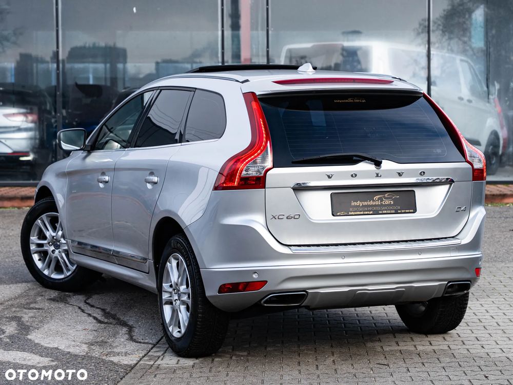 Volvo XC 60 D4 Geartronic Summum - 4