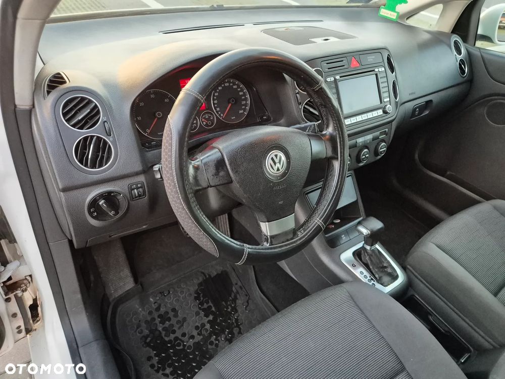 Volkswagen Golf Plus 1.9 TDI DSG Trendline - 22
