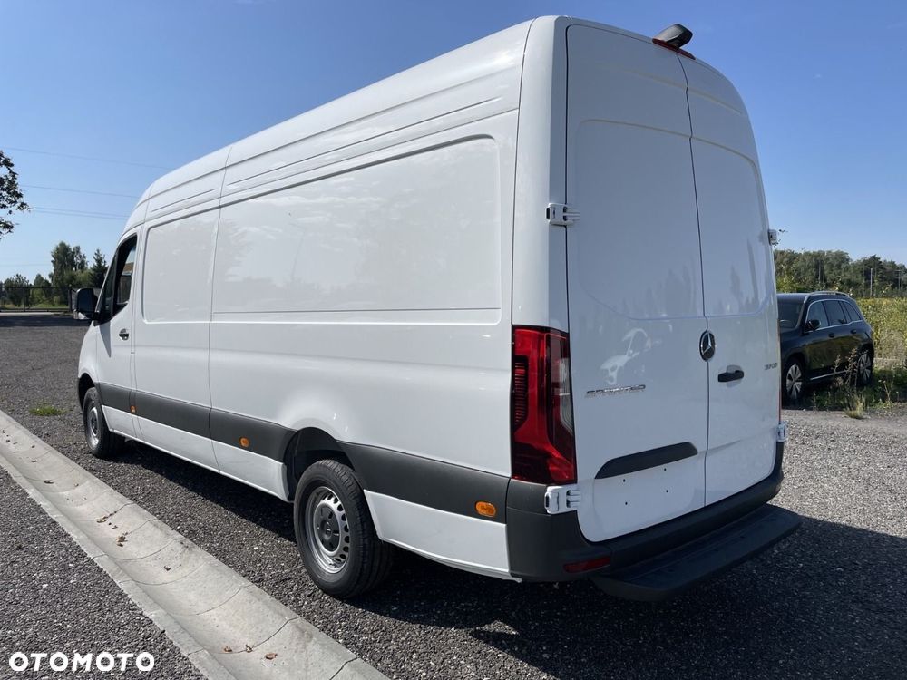 Mercedes-Benz Sprinter - 3