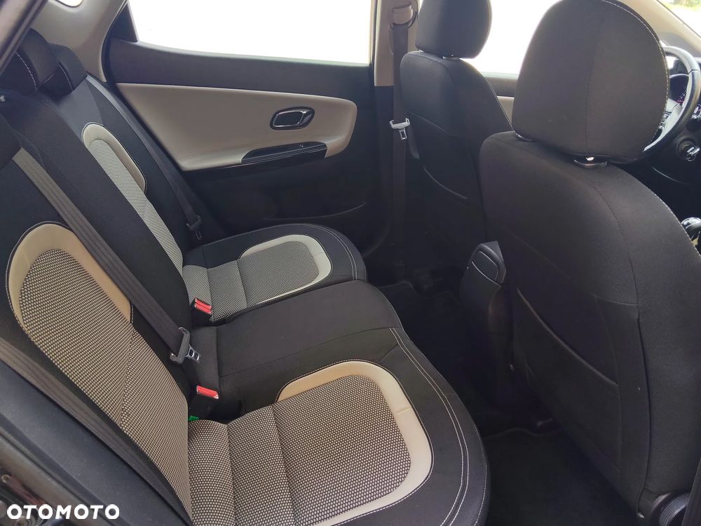 Kia Ceed 1.6 GDI Dream-Team Edition - 24