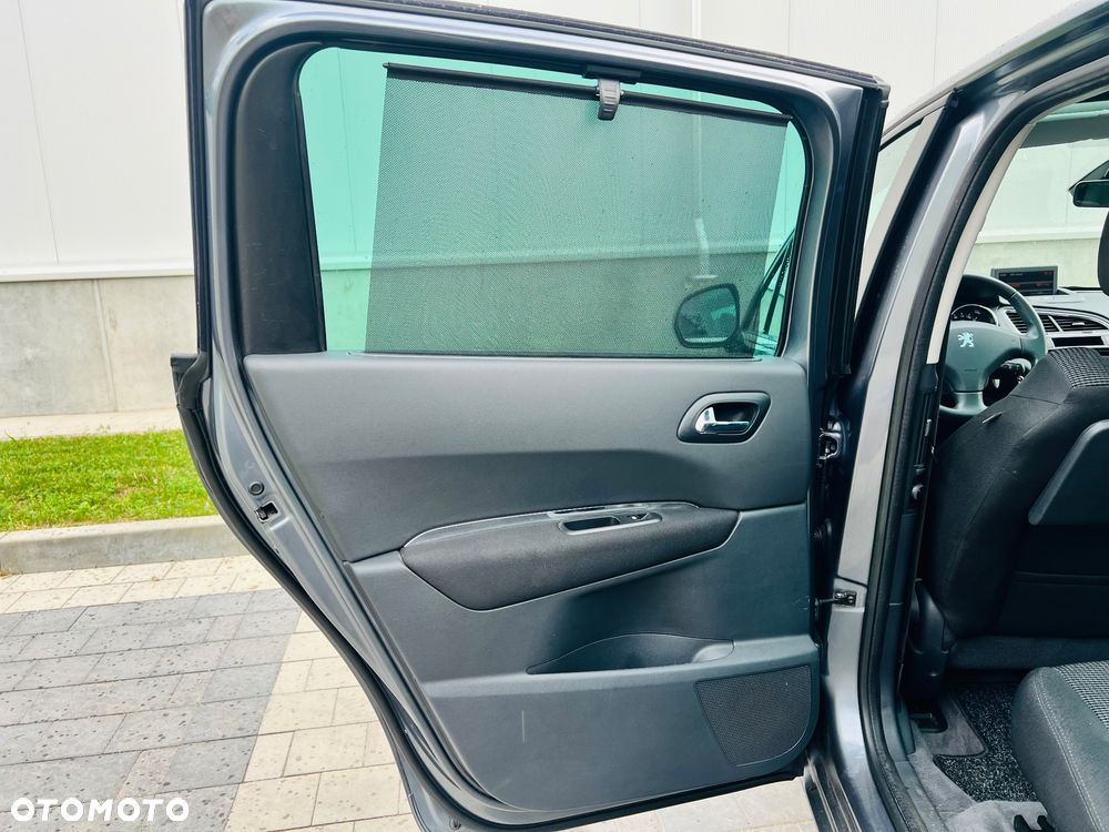 Peugeot 5008 HDI FAP 150 Business-Line - 27
