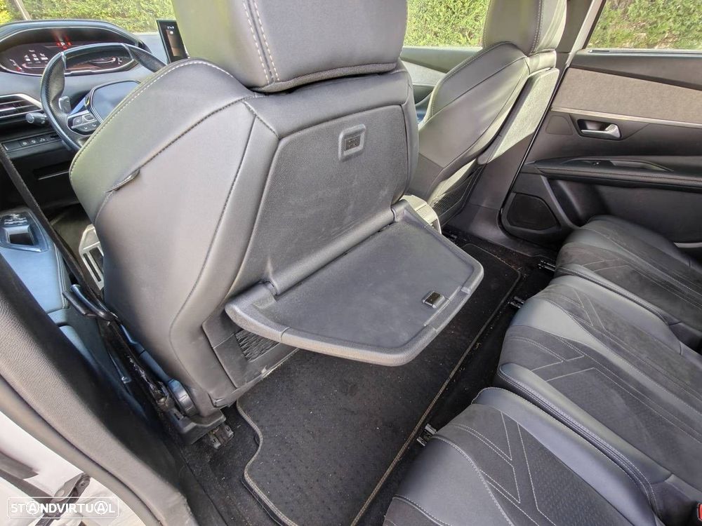 Peugeot 5008 1.5 BlueHDi GT EAT8 - 17