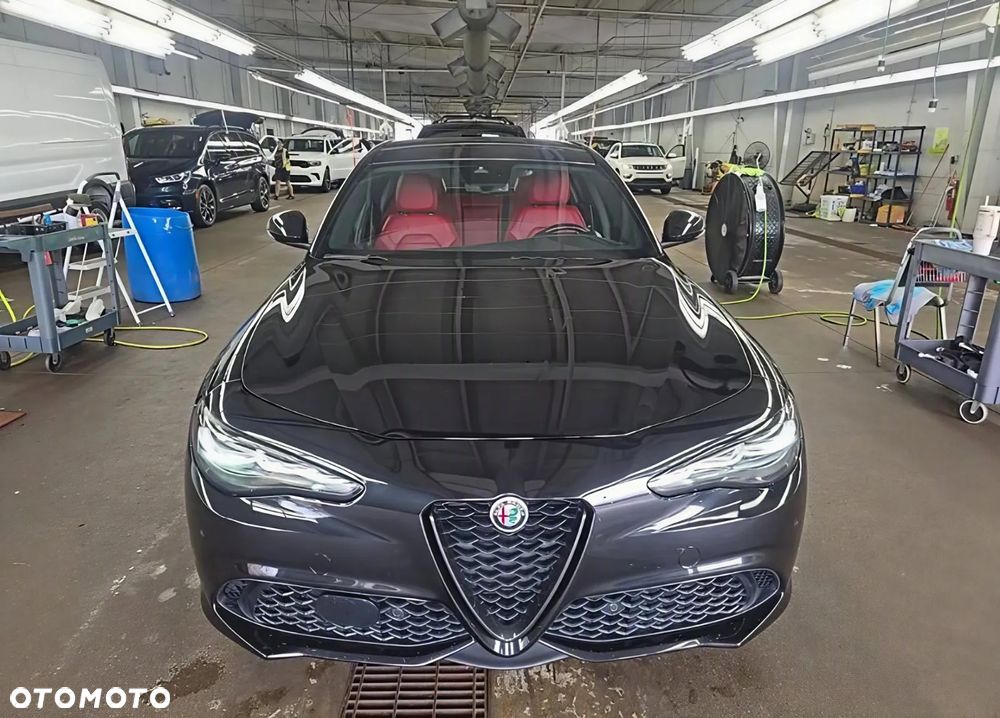 Alfa Romeo Giulia - 2