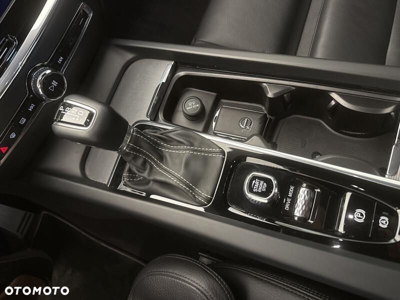Volvo S60 T4 R-Design - 17