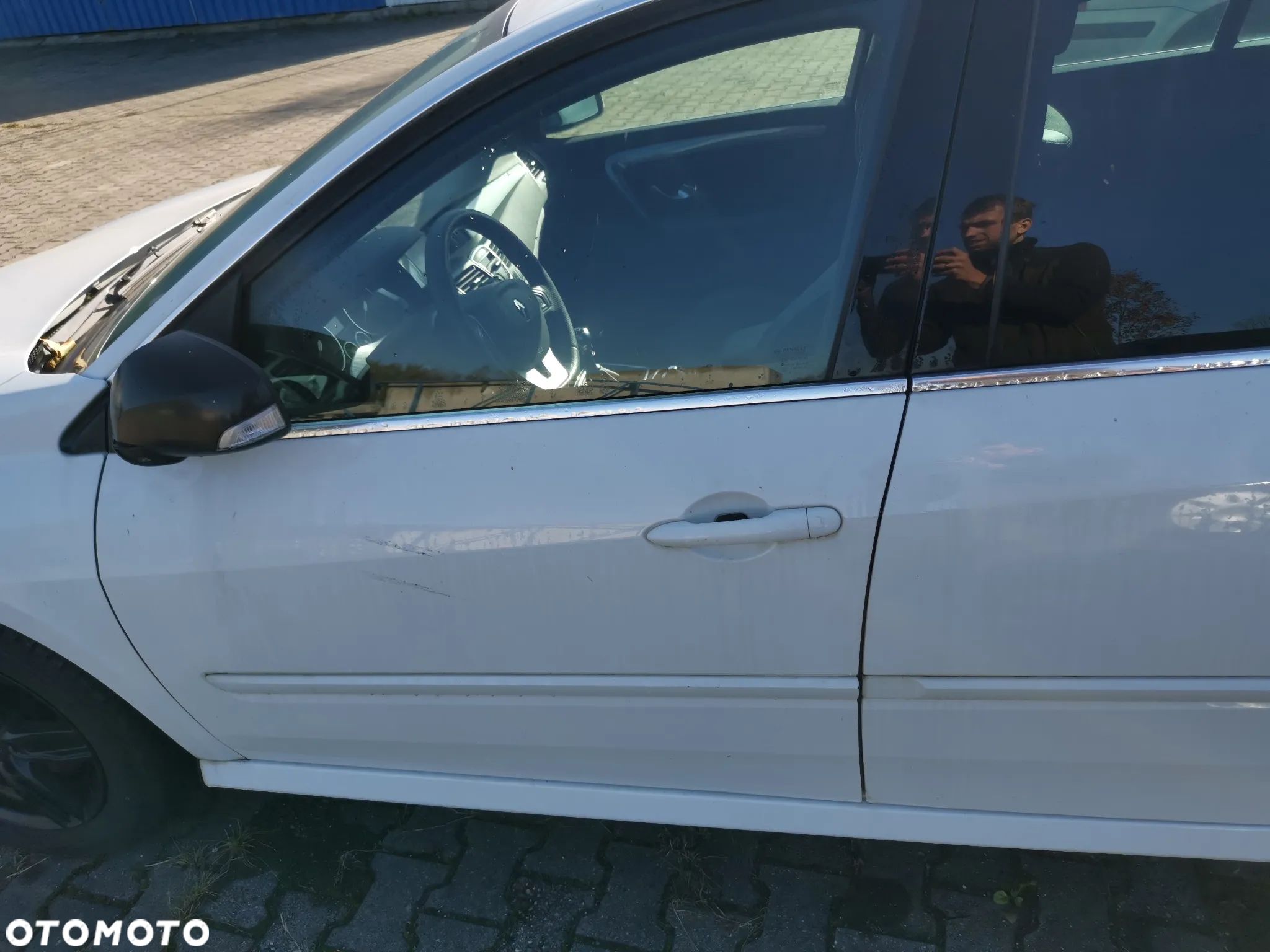 Drzwi Lewy Przód Renault Laguna III OV369 - 1