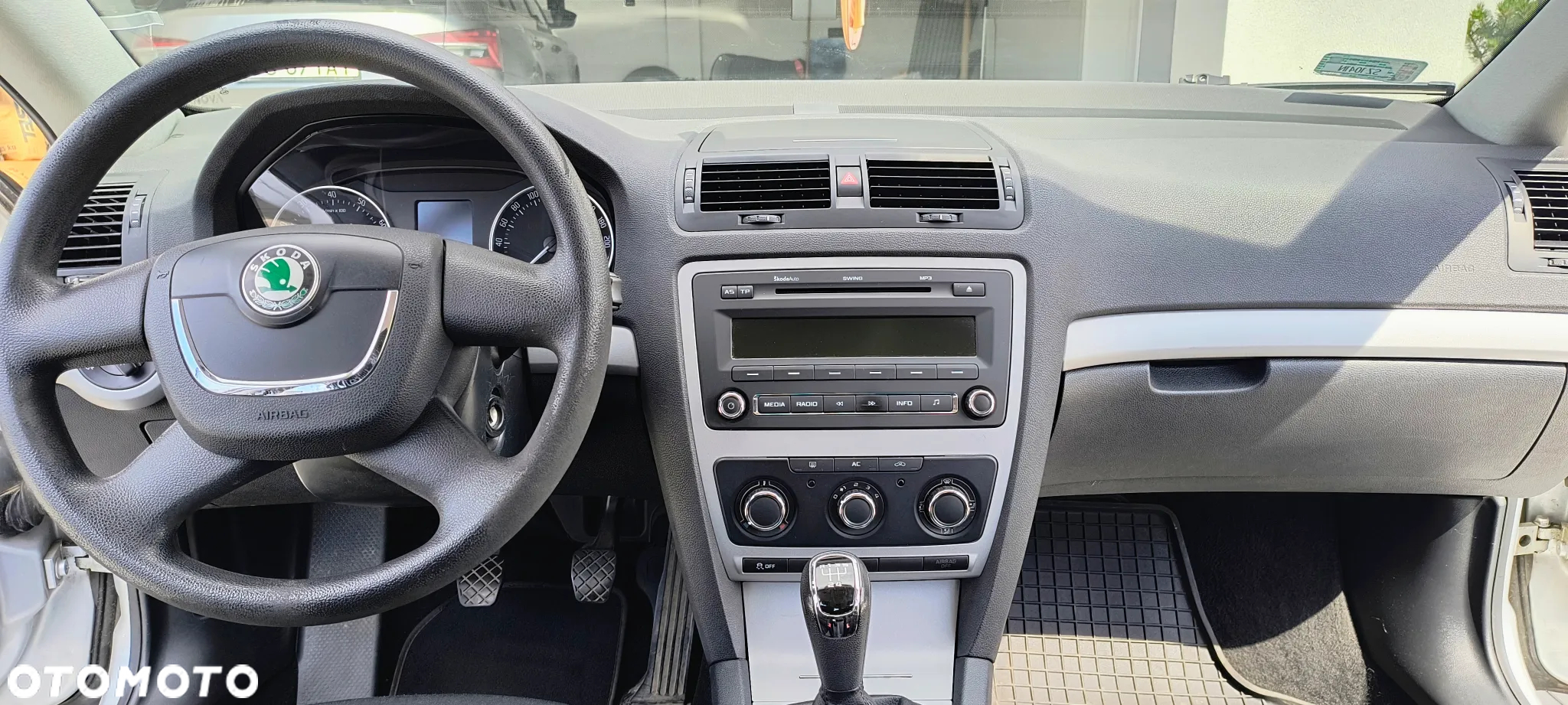 Skoda Octavia 1.6 Family Plus - 10