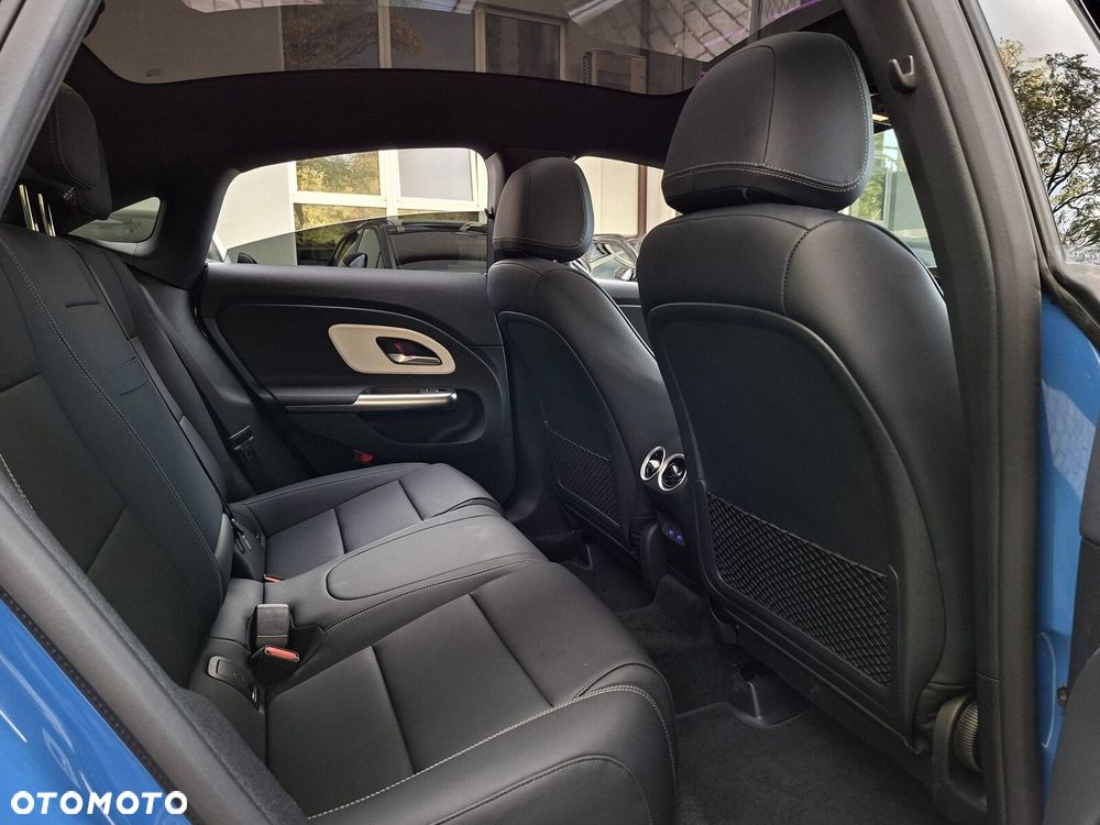 Mercedes-Benz CLA 180 mHEV 8G-DCT - 15