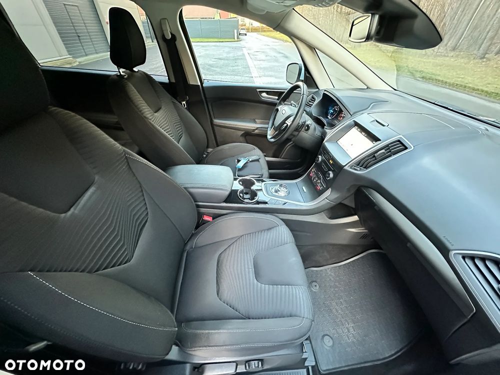 Ford S-Max 2.0 TDCi Trend - 27