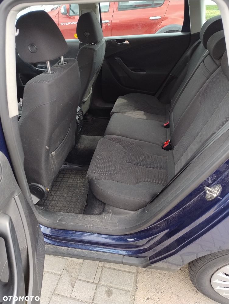 Volkswagen Passat - 5