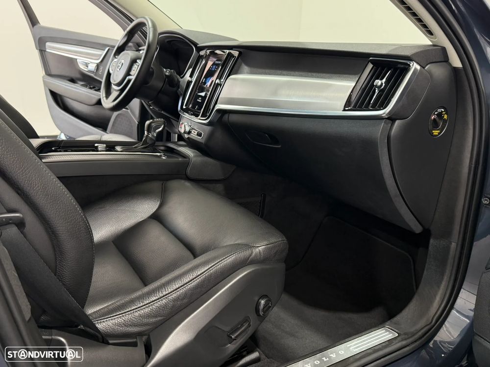 Volvo V90 2.0 D4 Momentum Plus Geartronic - 38