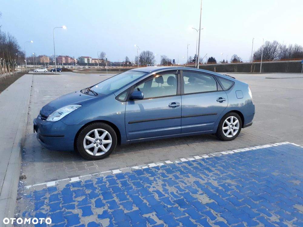 Toyota Prius 1.5 VVT-i Prestige - 2