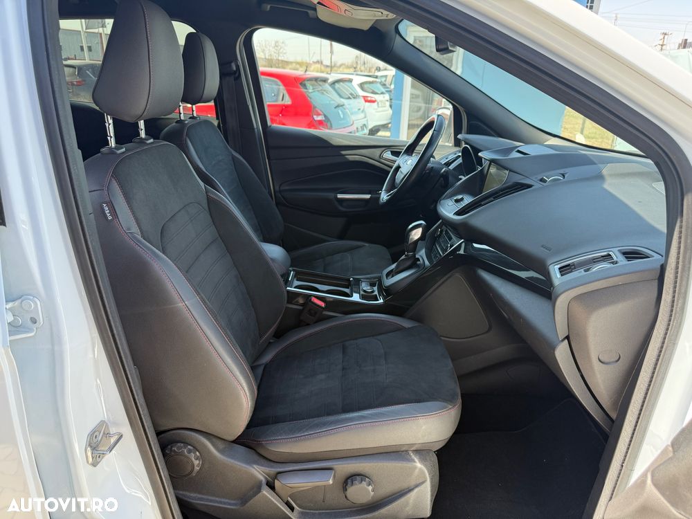 Ford Kuga 1.5 EcoBoost 4x4 Aut. ST-Line - 6