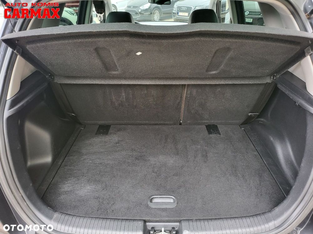 Kia Venga - 29