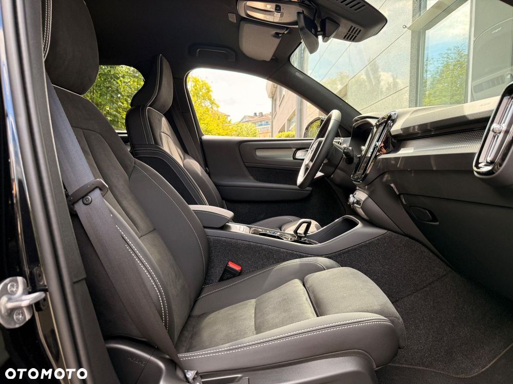 Volvo XC 40 - 30