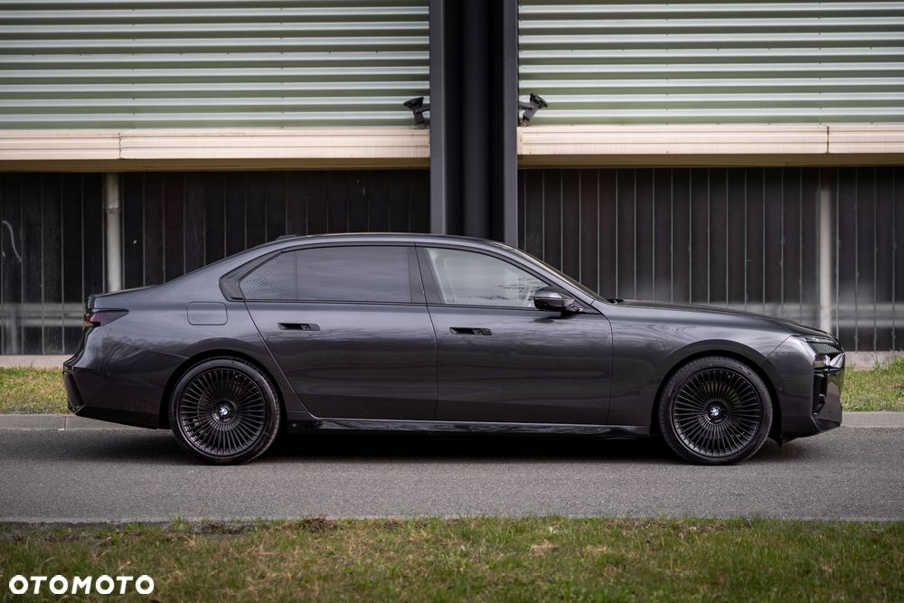 BMW Seria 7 740d xDrive mHEV Nero Lusso Edition sport - 4