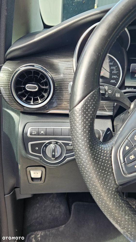 Mercedes-Benz Klasa V 220 d 4-Matic 9G-Tronic (ekstra dł) - 8