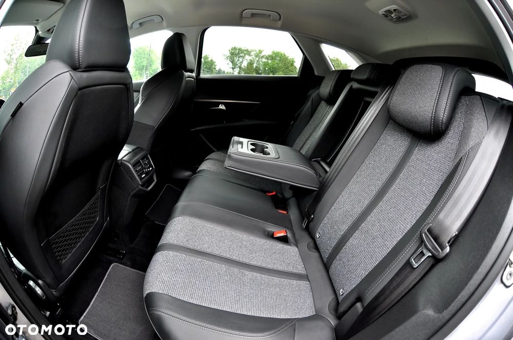 Peugeot 3008 1.2 PureTech Allure S&S - 20