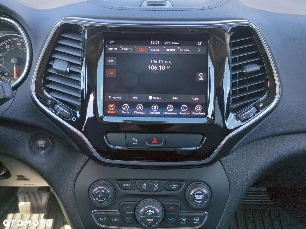 Jeep Cherokee - 26