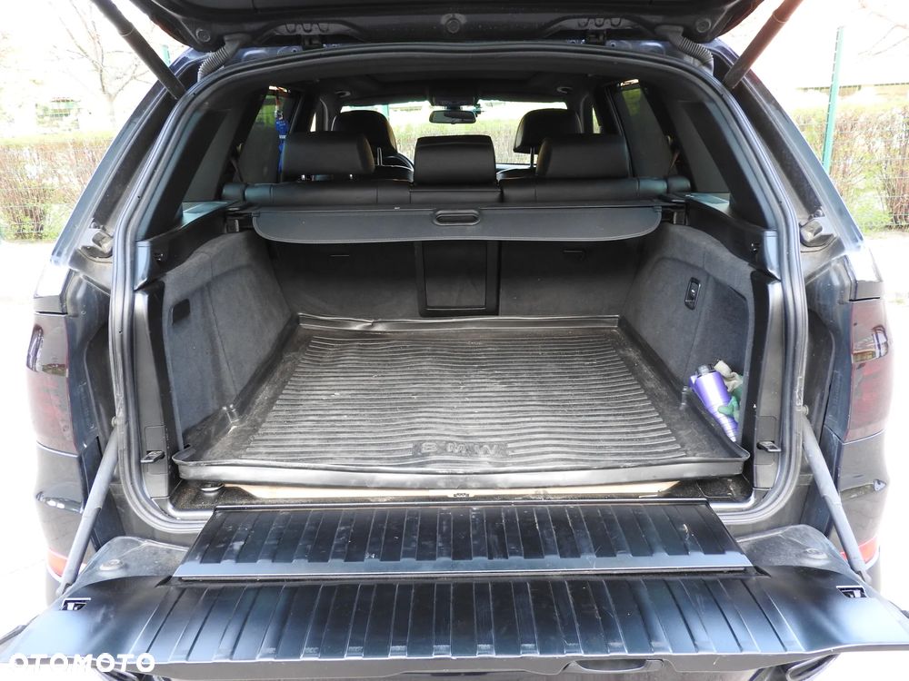 BMW X5 xDrive50i - 23