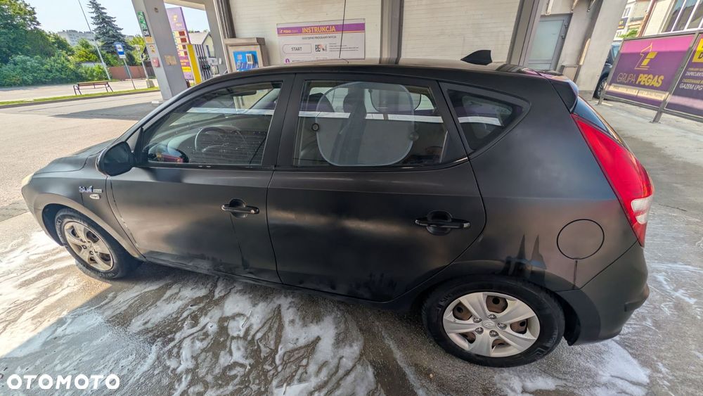 Hyundai i30 1.6 blue Comfort - 2
