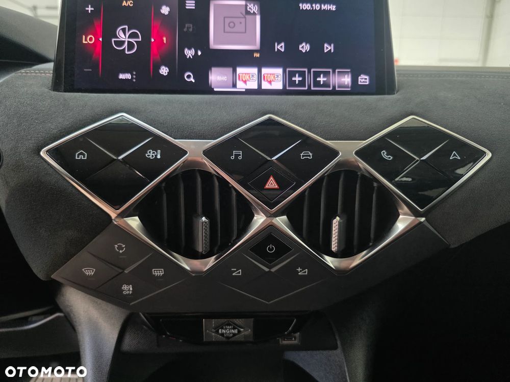 DS Automobiles DS 3 Crossback 1.2 PureTech Performance Line + - 26