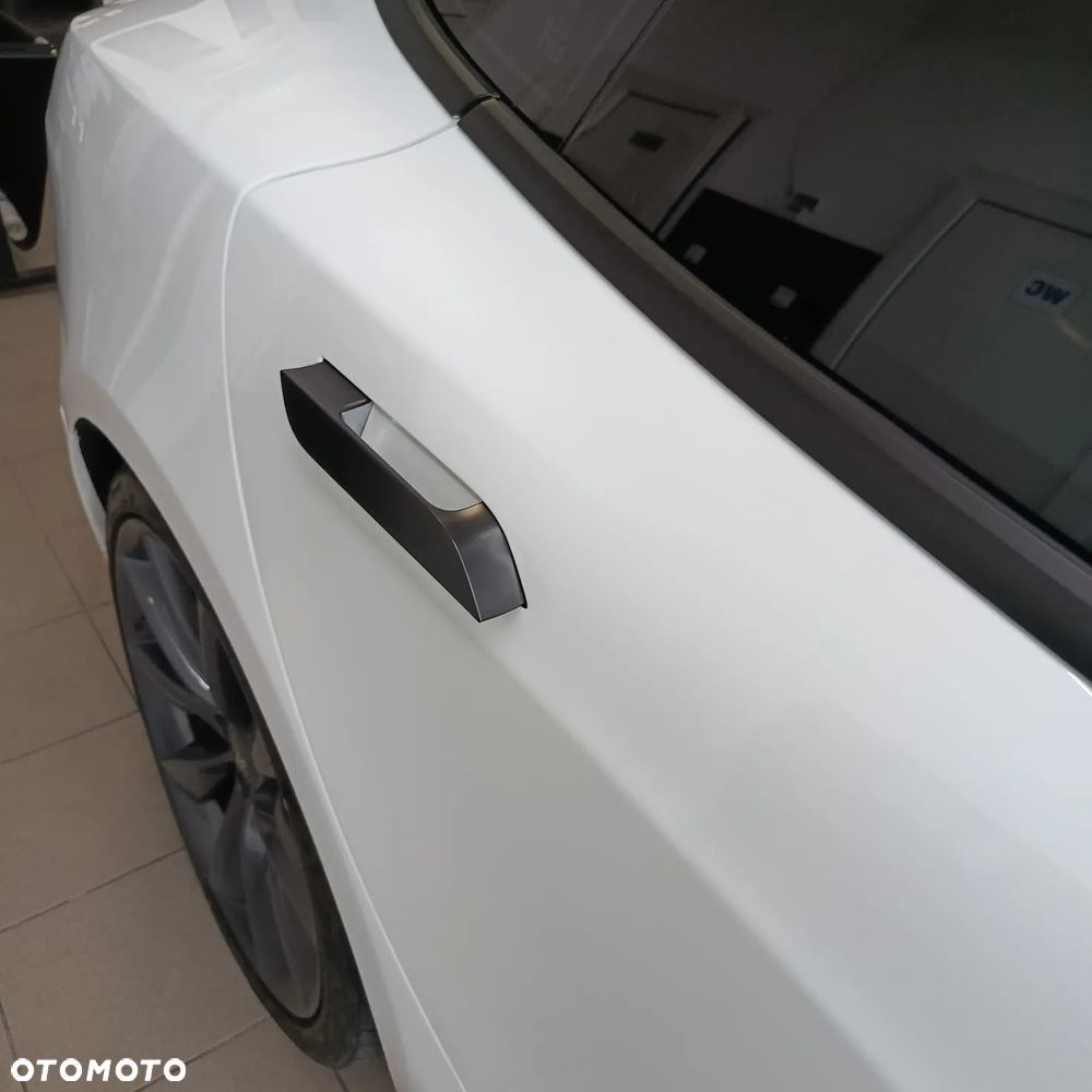 Tesla Model S Performance - 10