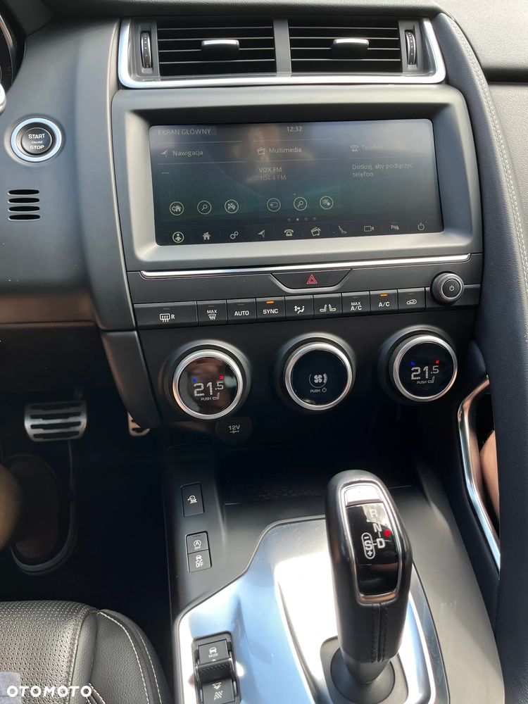 Jaguar E-Pace 2.0 i4D AWD R-Dynamic - 25