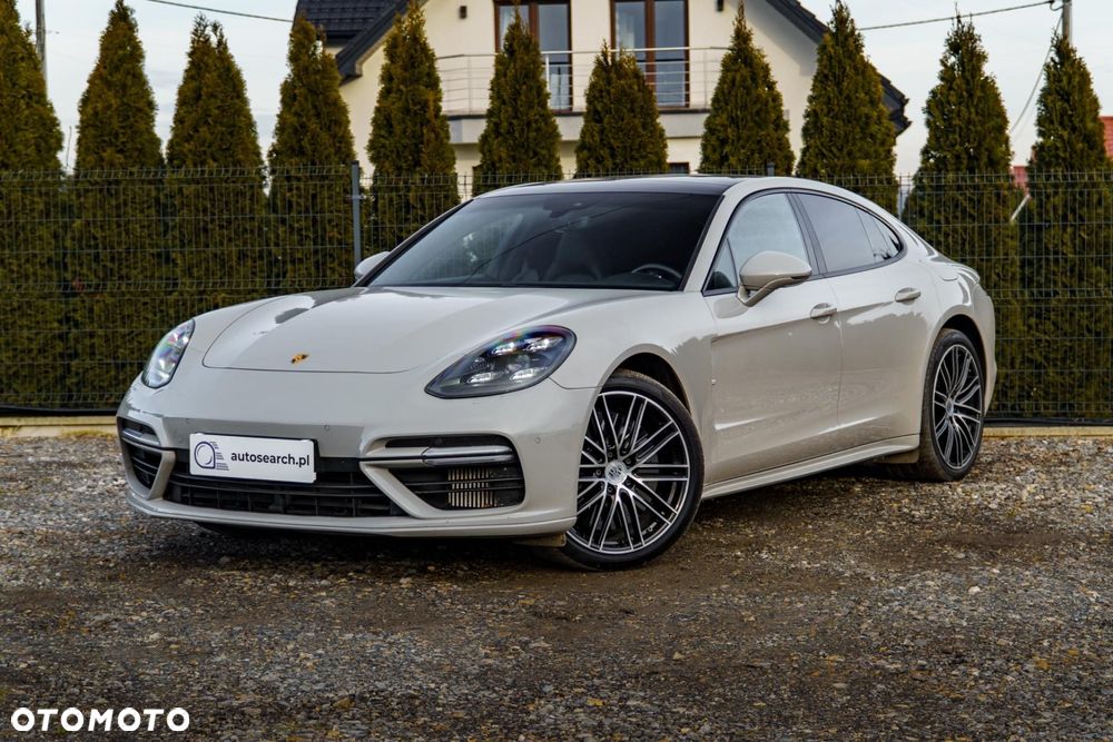 Porsche Panamera Turbo S E-Hybrid - 1