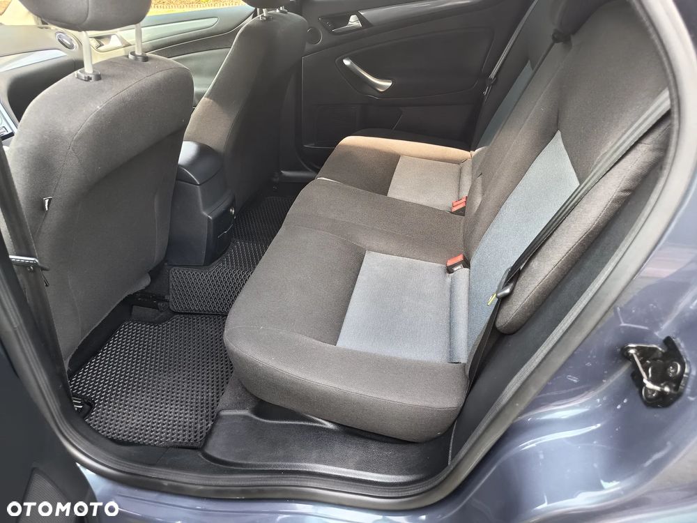 Ford Mondeo 2.0 TDCi Trend - 16