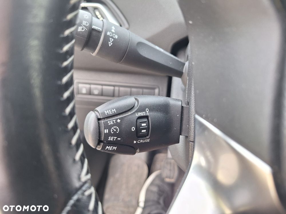 Peugeot 308 1.2 PureTech Active S&S - 16