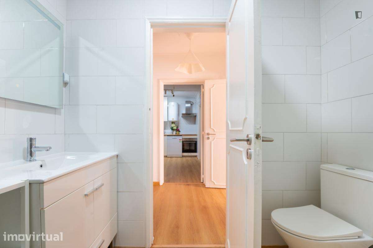 Quarto - localizado em Bairro Alto Lisbon - Grande imagem: 5/6