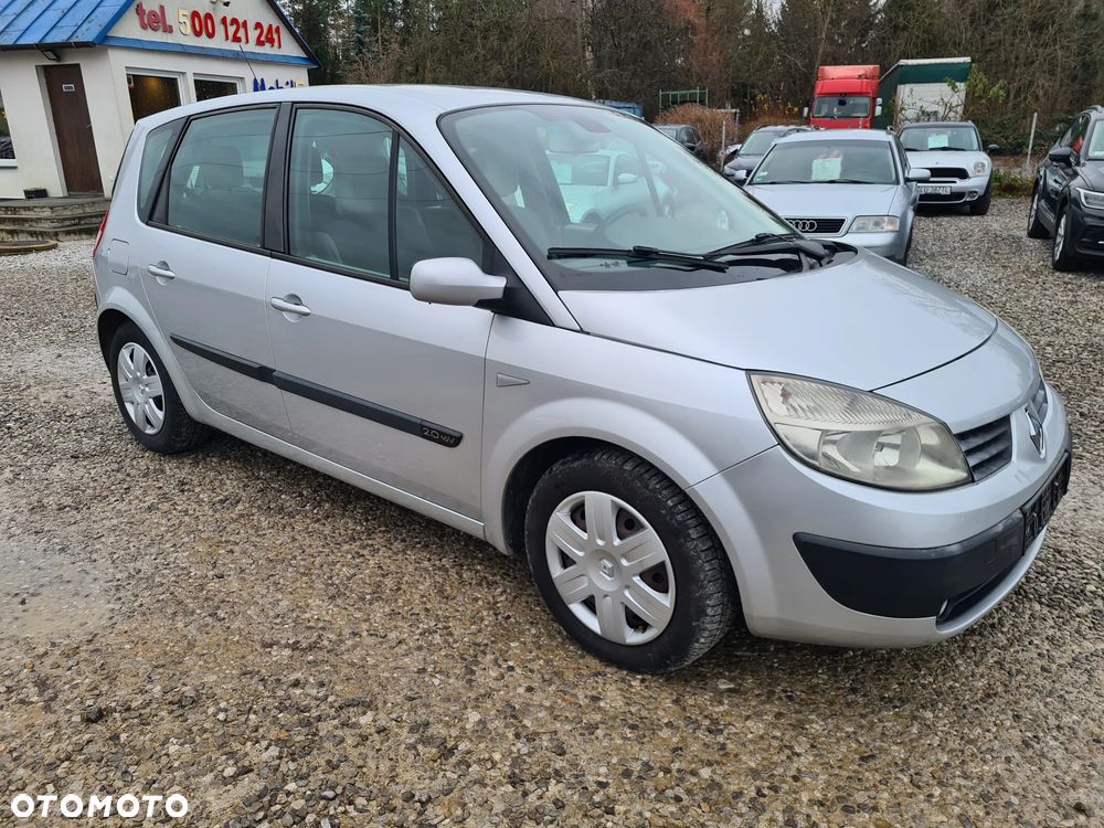 Renault Scenic 2.0 16V Privilege - 3