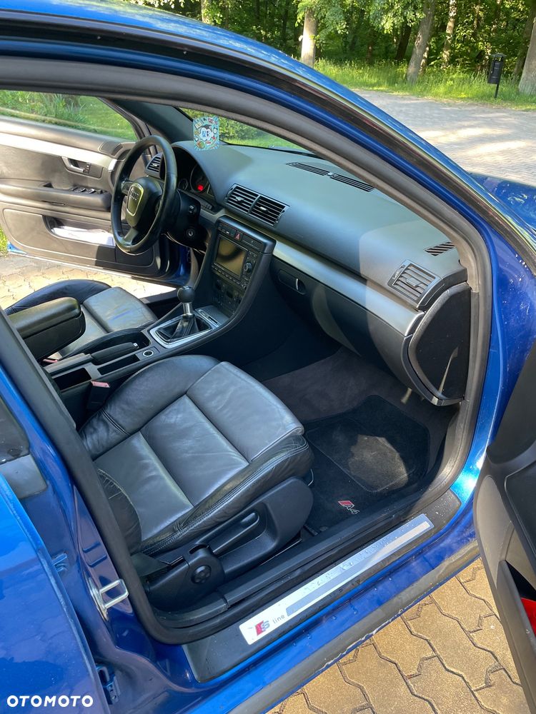 Audi A4 Limousine 2.0 T FSI quattro - 10