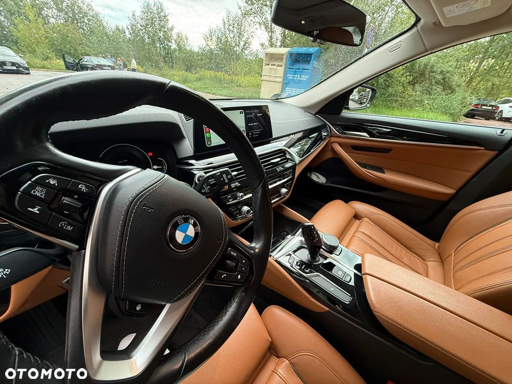 BMW Seria 5 530i xDrive Luxury Line - 16