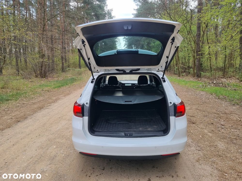 Opel Astra 1.6 CDTI Sport - 27