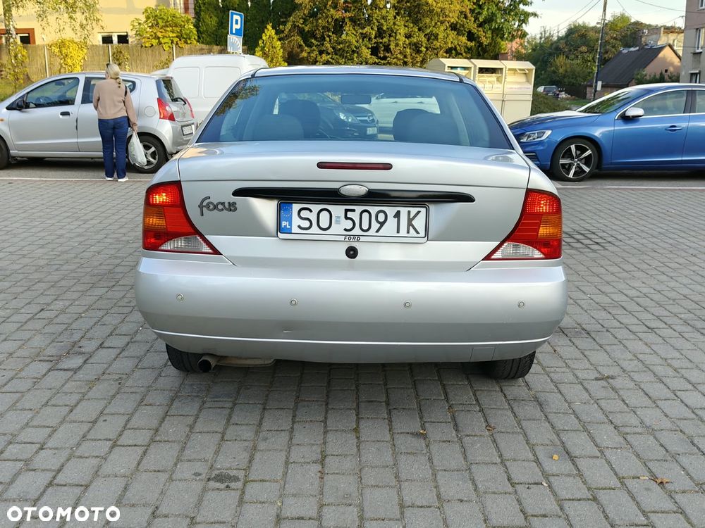 Ford Focus 1.6 Ghia - 31