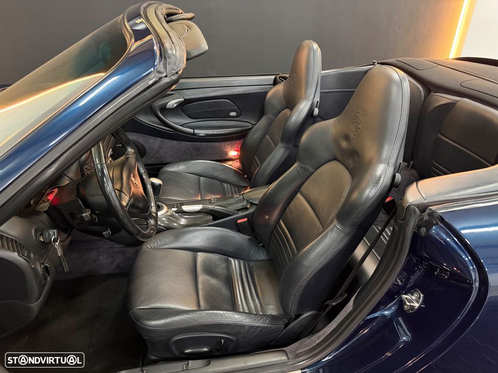 Porsche 911 (996) Carrera 40 Anos - 26