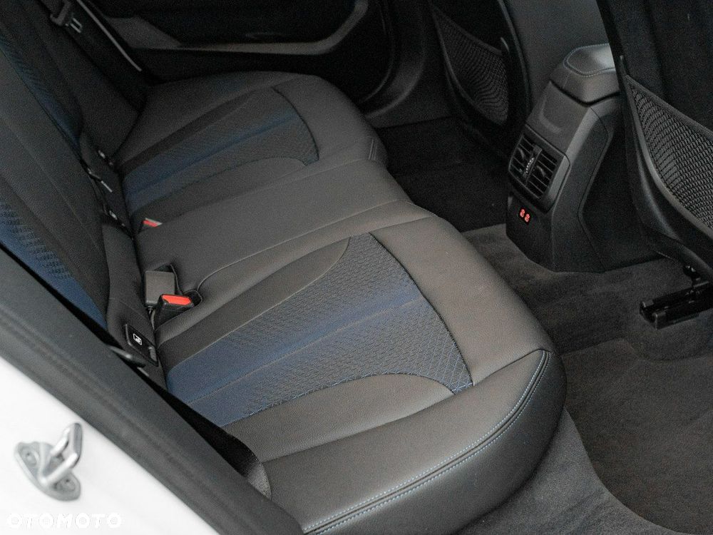 BMW Seria 1 118i M Sport - 28