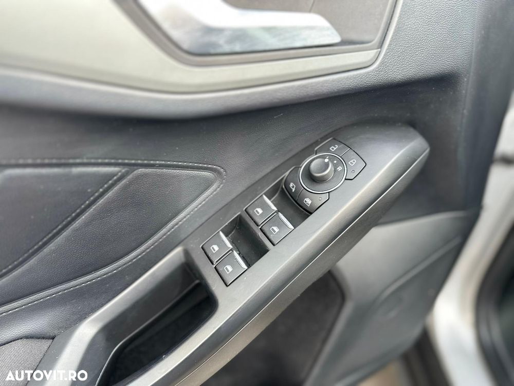 Ford Focus 1.5 EcoBlue Connected - 14